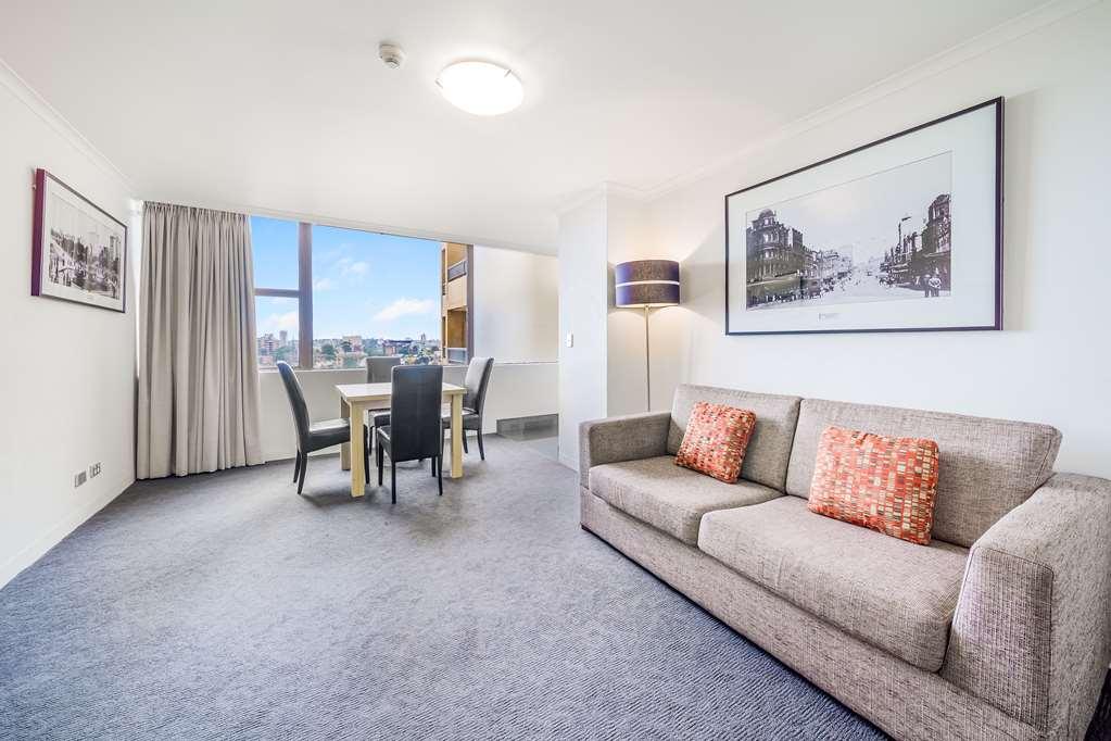 Oaks Sydney Hyde Park Suites Номер фото